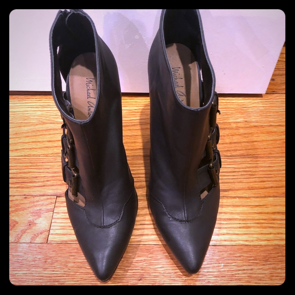 Black bootie pumps women’s size 7